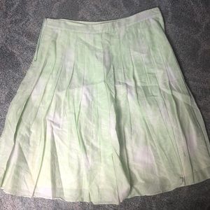 Pleated lightweight skirt